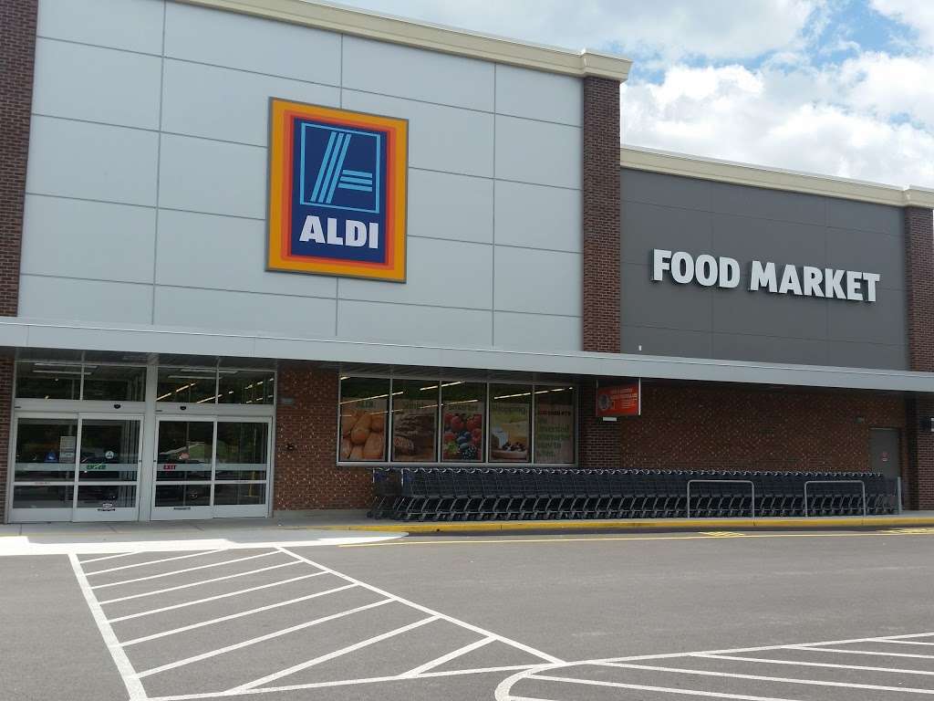 ALDI | 40, Shop Center, Shippensburg, PA 17257, USA | Phone: (855) 955-2534