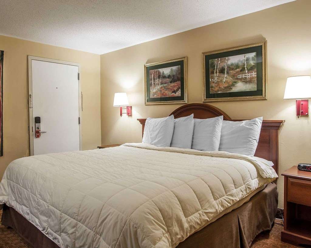 Econo Lodge | 448 Route 206 South, Newton, NJ 07860, USA | Phone: (973) 383-3922