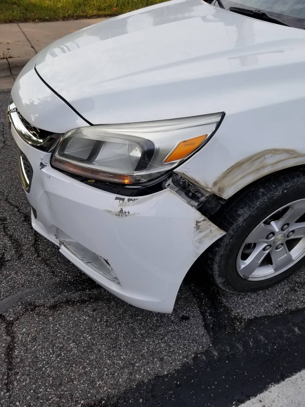 Magic city collision and Autorepair | 13100 Ford Rd, Dearborn, MI 48126, USA | Phone: (313) 584-7000