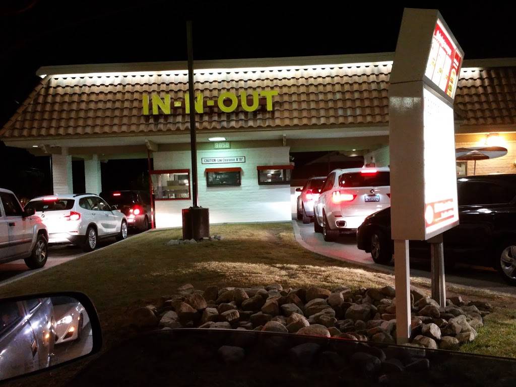 In-N-Out Burger | 9858 Balboa Blvd, Northridge, CA 91325, USA | Phone: (800) 786-1000
