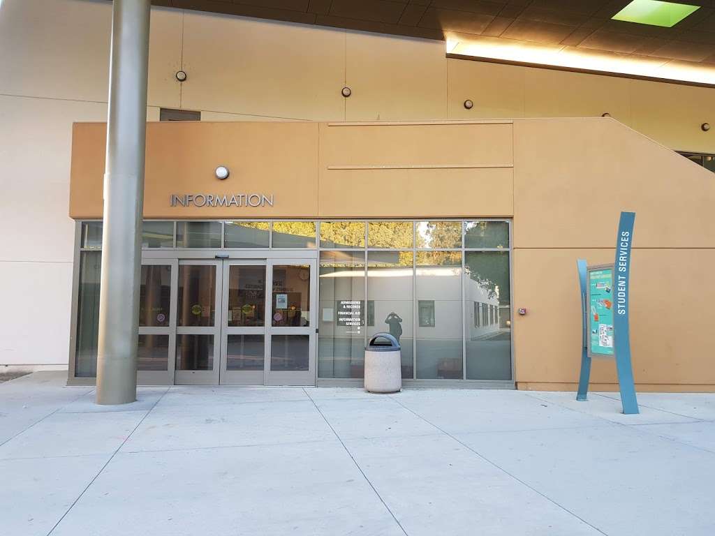 LAVC Student Services Center | 5800 Fulton Ave, Valley Glen, CA 91401, USA