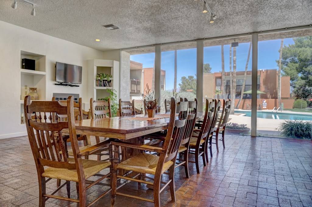 Claremont Villas at Broadway Apartments | 6901 E Broadway Blvd, Tucson, AZ 85710, USA | Phone: (520) 885-3590