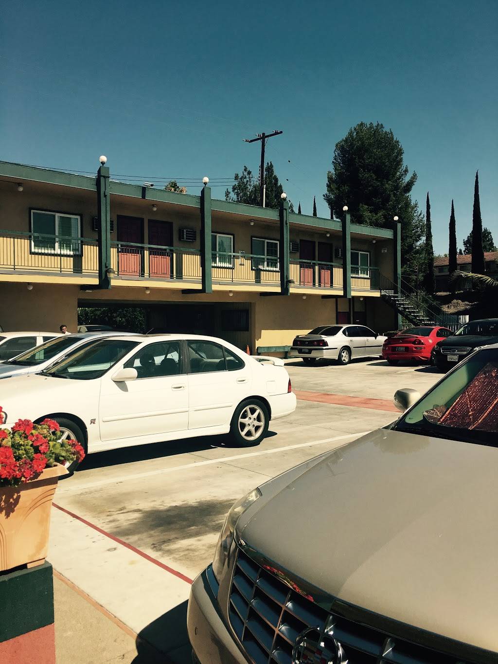 Beach-La Habra Motel | 770 S Beach Blvd, La Habra, CA 90631, USA | Phone: (562) 691-7796