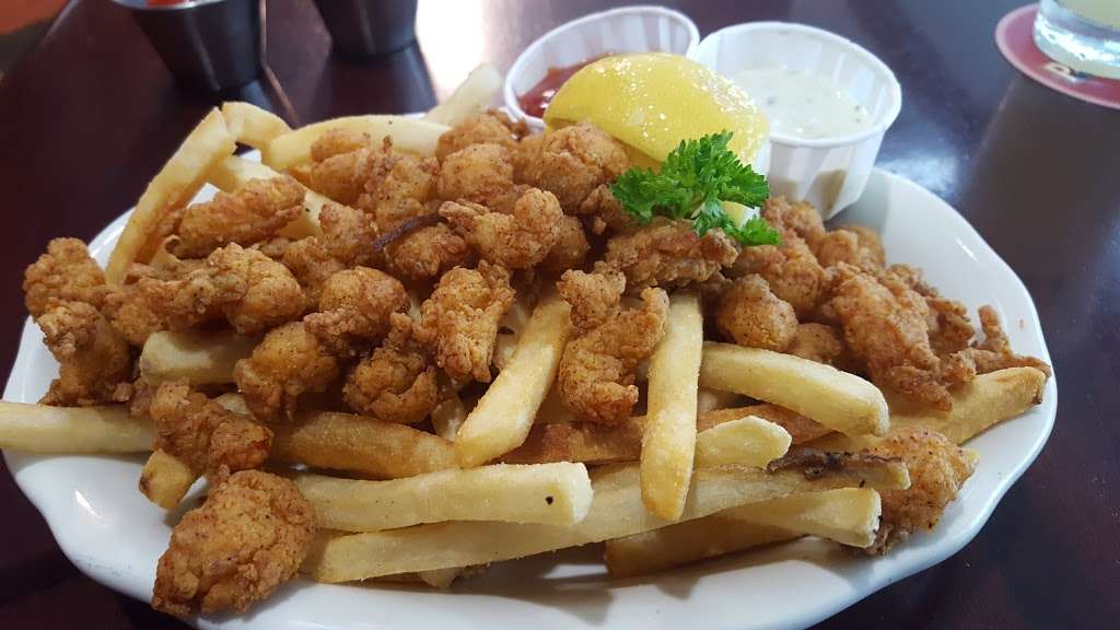 Pappadeaux Seafood Kitchen | 3950 S Terminal Rd, Houston, TX 77032, USA | Phone: (281) 821-7684