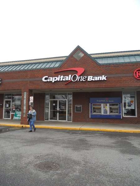 Capital One Bank | 8845 Branch Ave, Clinton, MD 20735, USA | Phone: (301) 877-7002