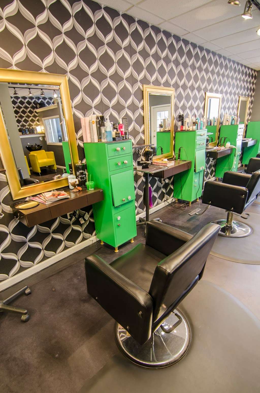 Aura Hair Studio | 164 S Main St, Parkville, MO 64152, USA | Phone: (816) 741-5858