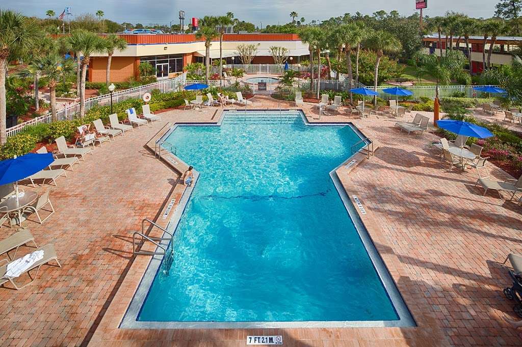 Red Lion Hotel Orlando Kissimmee Maingate | 7300 W Irlo Bronson Memorial Hwy, Kissimmee, FL 34747, USA | Phone: (407) 396-7300