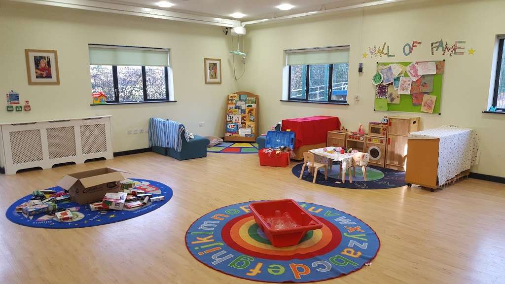 YMCA Sovereign Pre-School | YMCA Sovereign Centre, Slipshatch Rd, Reigate RH2 8HA, UK | Phone: 01737 222859