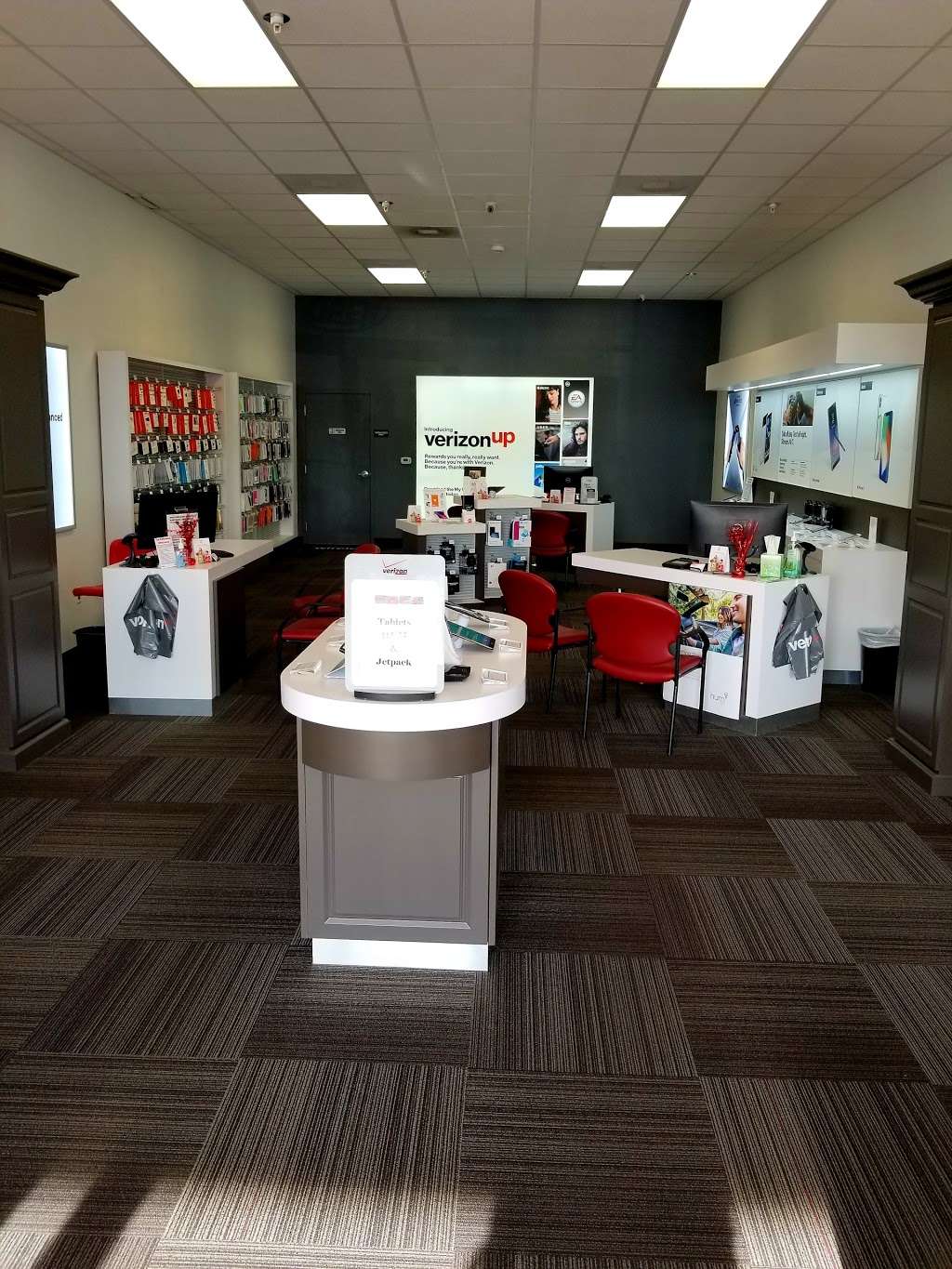 Verizon Authorized Retailer / RW - Boyertown, Pa | 801 E Philadelphia Ave, Boyertown, PA 19512, USA | Phone: (484) 415-7094