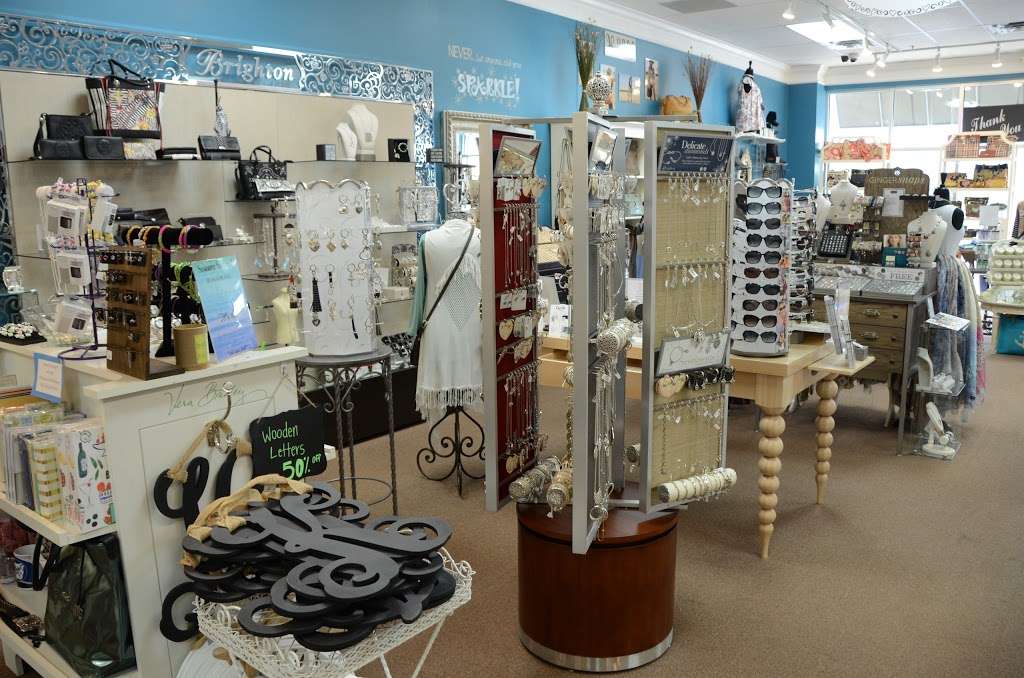 Micheles Boutique & Gifts | 600 W Northfield Dr, Brownsburg, IN 46112, USA | Phone: (317) 852-0046