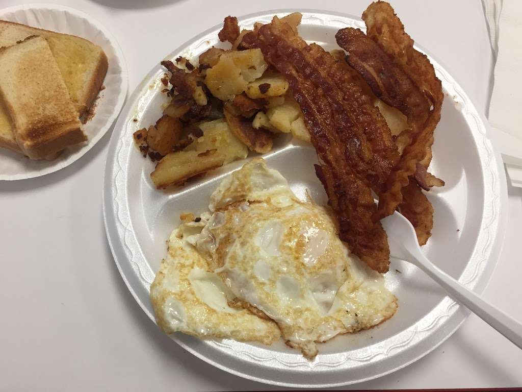 Sues Deli | 619 Mayo Rd, Edgewater, MD 21037, USA | Phone: (410) 798-6300