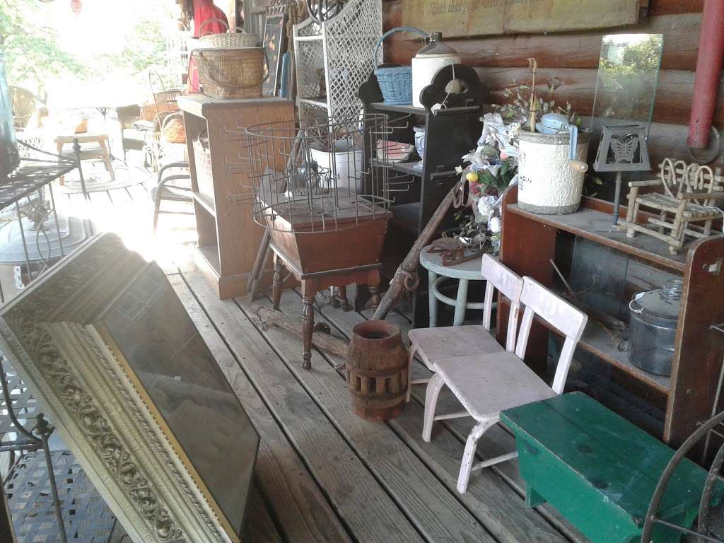 Log Cabin Antiques | 38001 E Boswell Rd, Lone Jack, MO 64070, USA | Phone: (816) 697-3881