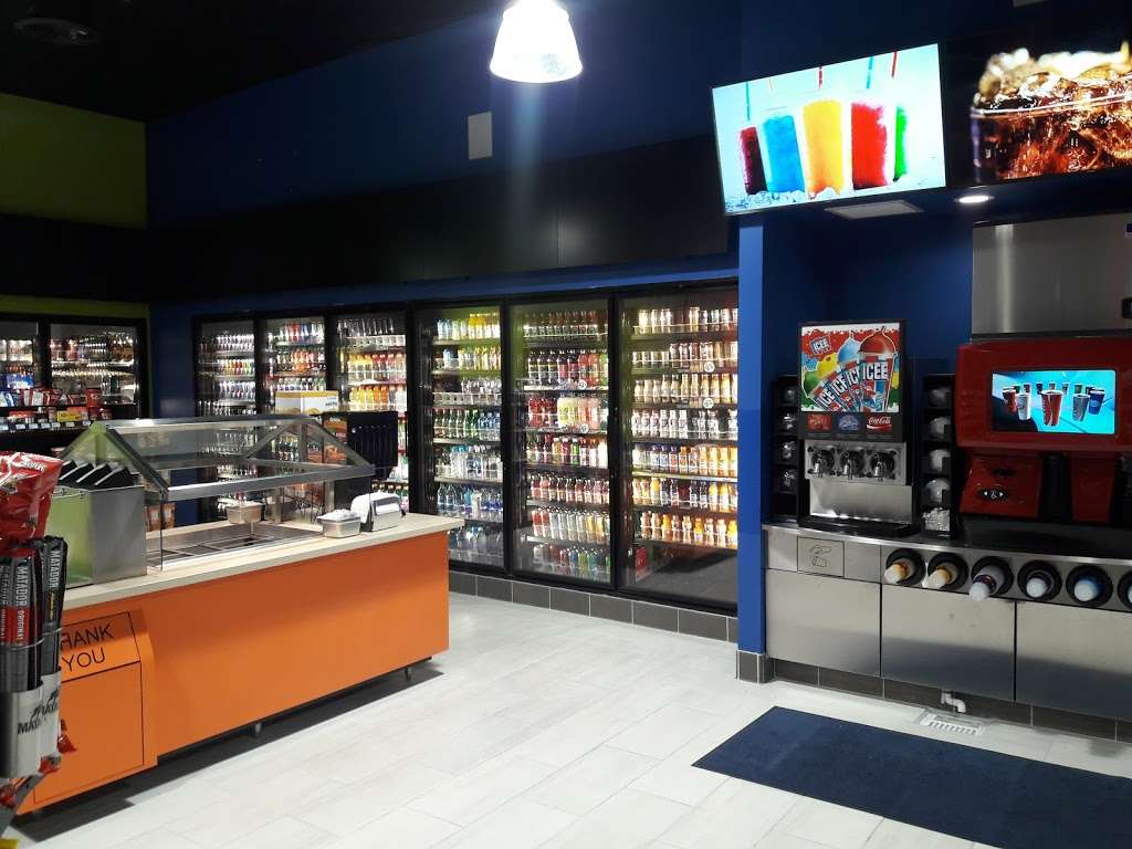 76 Gas & Beyond Food Mart | 14992 Dale Evans Pkwy, Apple Valley, CA 92307, USA | Phone: (760) 503-5481