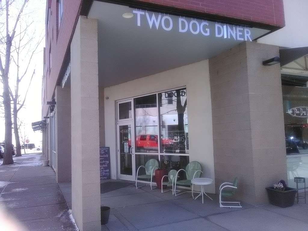 Two Dog Diner | 645 Tenacity Dr, Longmont, CO 80504, USA | Phone: (303) 772-2364