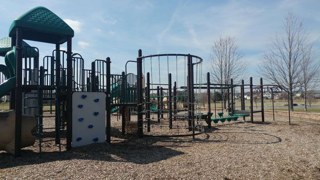 Cornerstone Lakes Park | 2199 Smith Rd, West Chicago, IL 60185, USA | Phone: (630) 293-9474