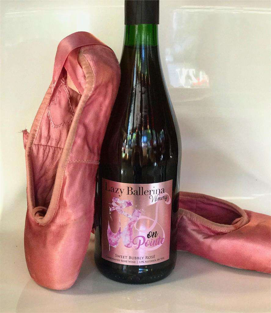 Lazy Ballerina Winery Tasting Room | 4209 Lake St, Bridgman, MI 49106, USA | Phone: (269) 759-8486