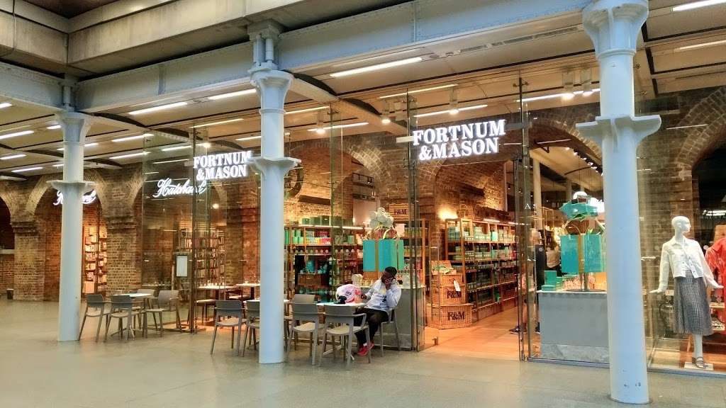 Fortnum & Mason | 1A, St Pancras International Station, Pancras Rd, Kings Cross, London N1C 4QP, UK | Phone: 020 7734 8040