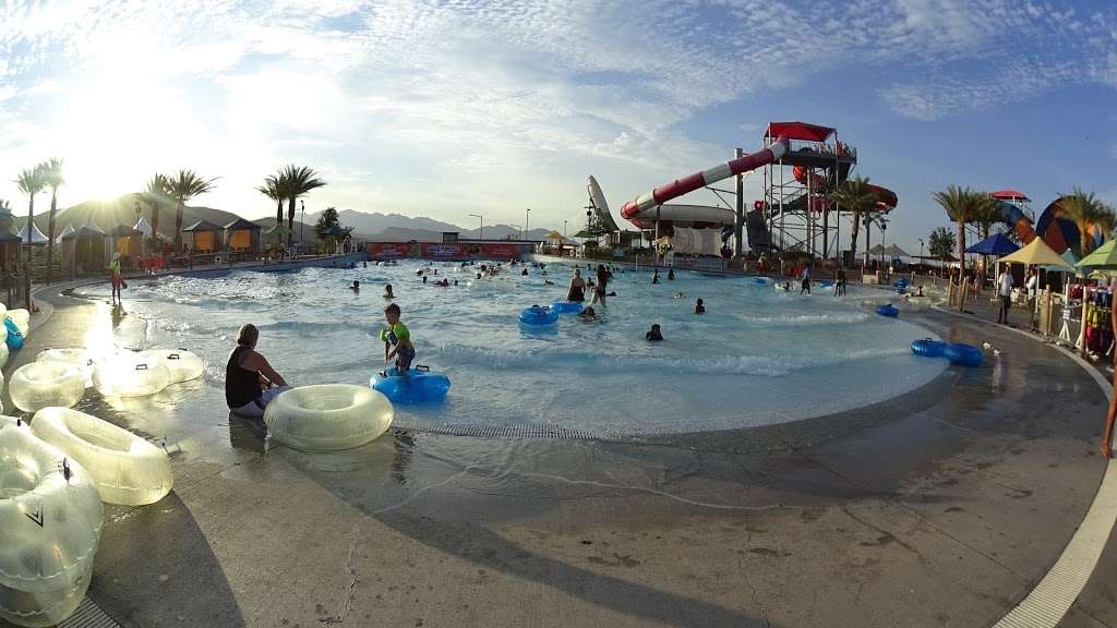 Wet‘n’Wild Las Vegas | 7055 S Fort Apache Rd, Las Vegas, NV 89148, USA | Phone: (702) 979-1600