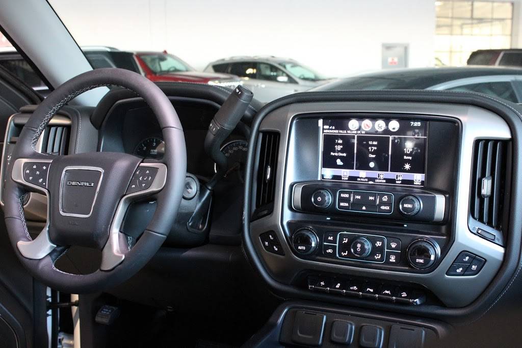 Buick GMC Menomonee Falls | N88W14132 Main St, Menomonee Falls, WI 53051, USA | Phone: (262) 255-6000