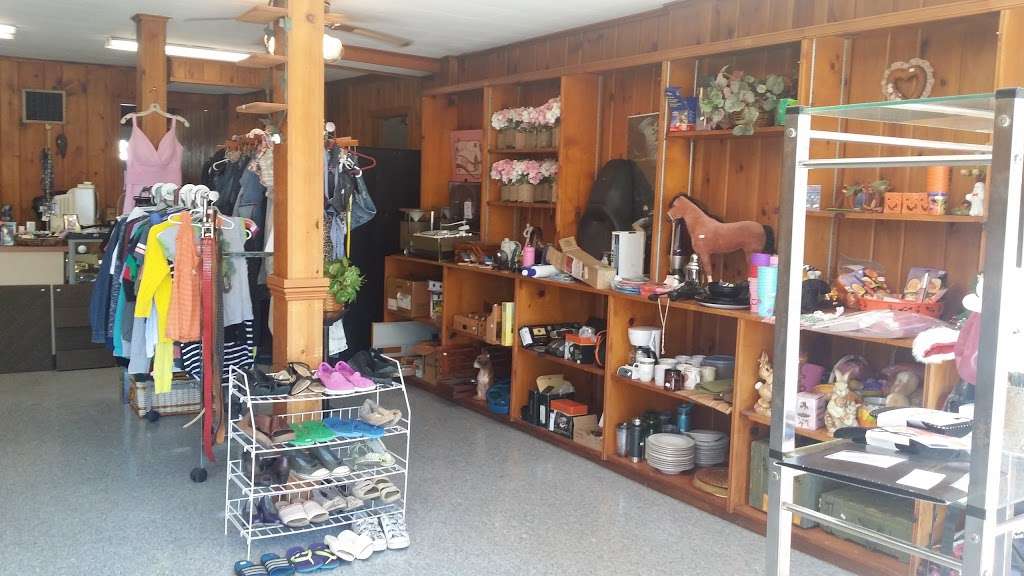 Tat2ds Closet Online ReSale & Consignment Store | Greenwood Rd, Woodstock, IL 60098, USA | Phone: (815) 736-0609