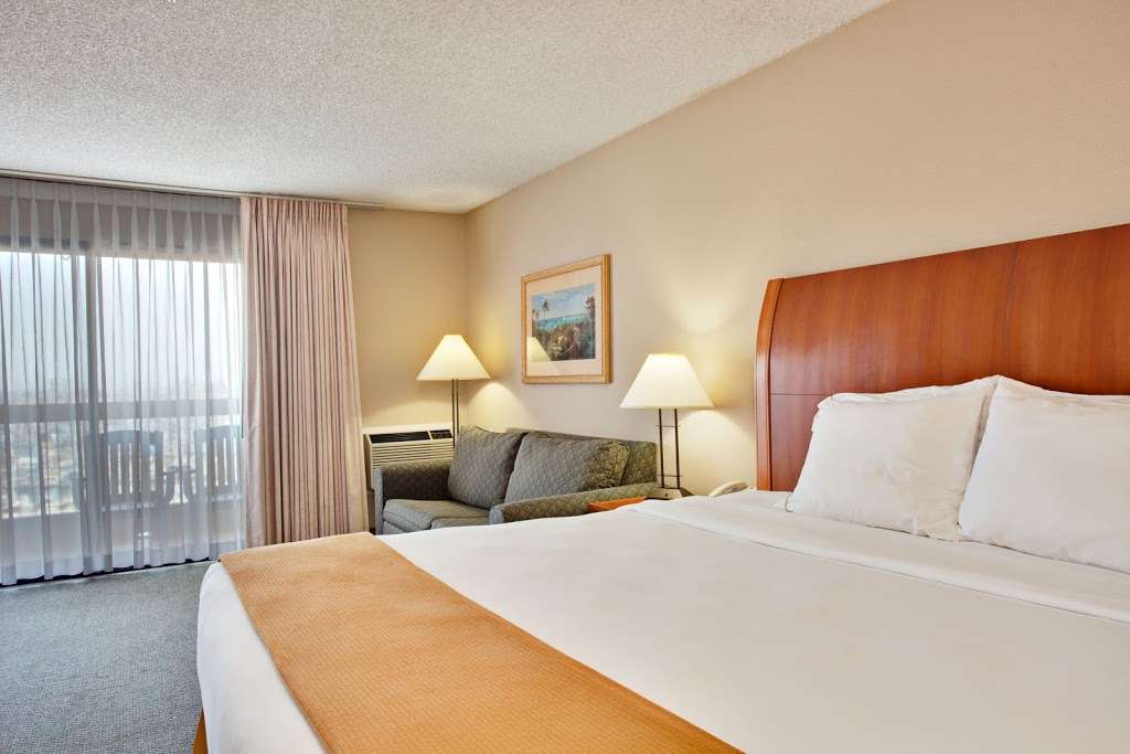 Holiday Inn Express & Suites Ventura Harbor | 1080 Navigator Dr, Ventura, CA 93001, USA | Phone: (805) 856-9533