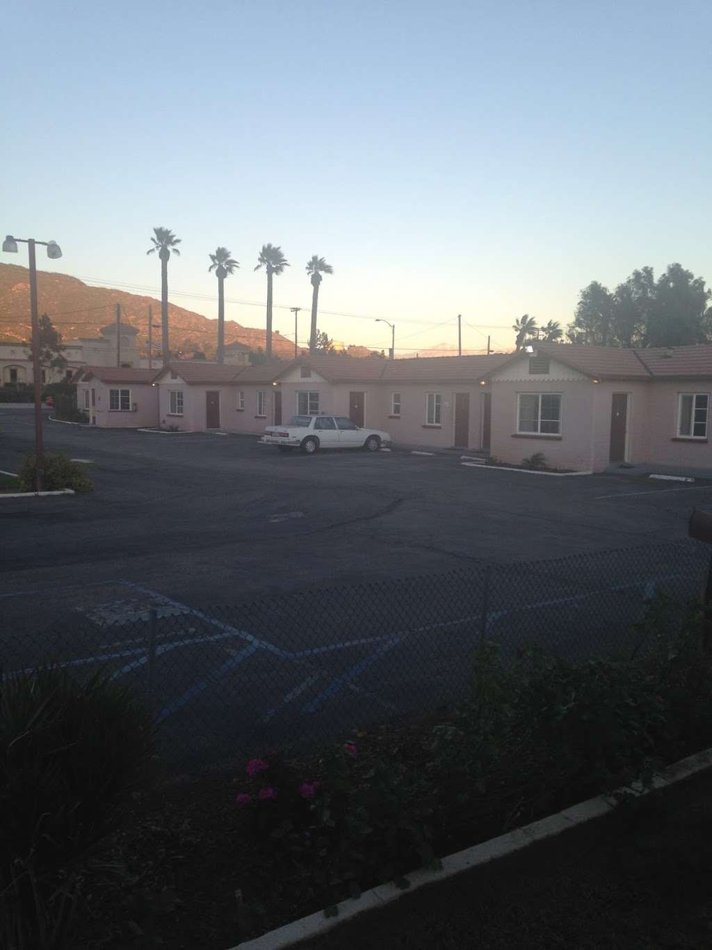 Palm View Motel | 6038 Mission Boulevard, Riverside, CA 92509, USA | Phone: (951) 686-6455