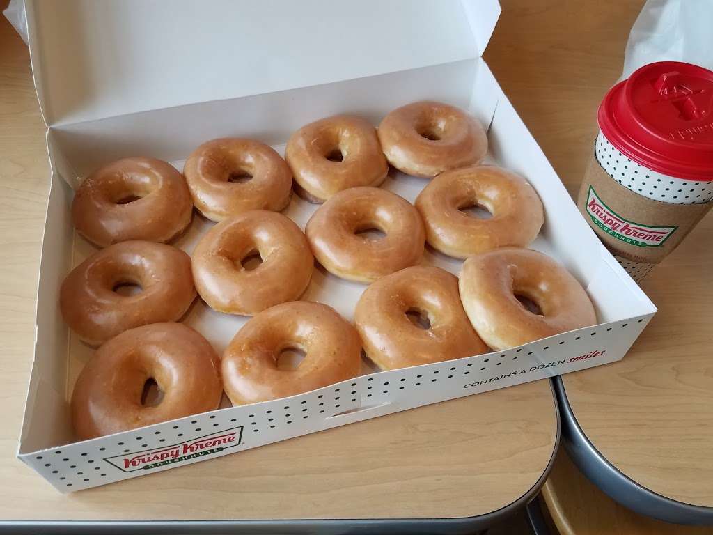 Krispy Kreme Alexandria | 6332 Richmond Hwy, Alexandria, VA 22306 | Phone: (703) 768-1002