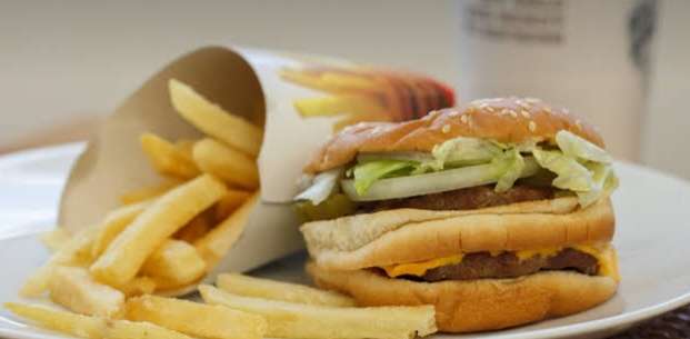 Burger King | 12215 Biscayne Blvd, North Miami, FL 33181, USA | Phone: (305) 893-5761