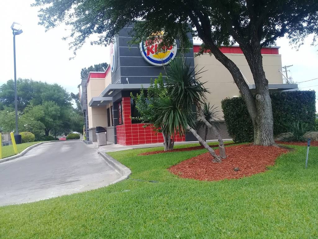 Burger King | 1402 E Saunders St, Laredo, TX 78041, USA | Phone: (956) 722-5777