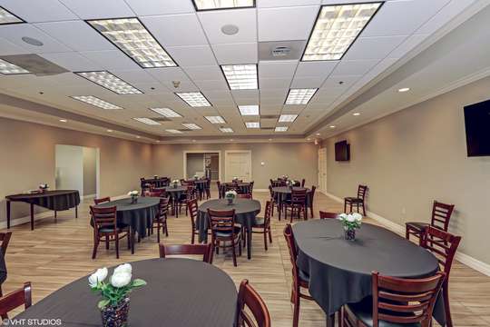 Earthman Bellaire Funeral Home | 4525 Bissonnet St, Bellaire, TX 77401, USA | Phone: (713) 667-6505