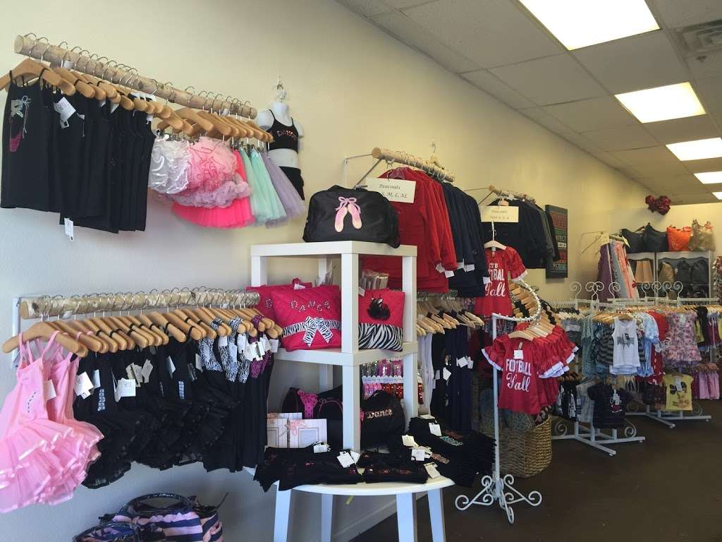 D&M Childrens Boutique | 55 S Gibson Rd #109, Henderson, NV 89012 | Phone: (402) 639-7774