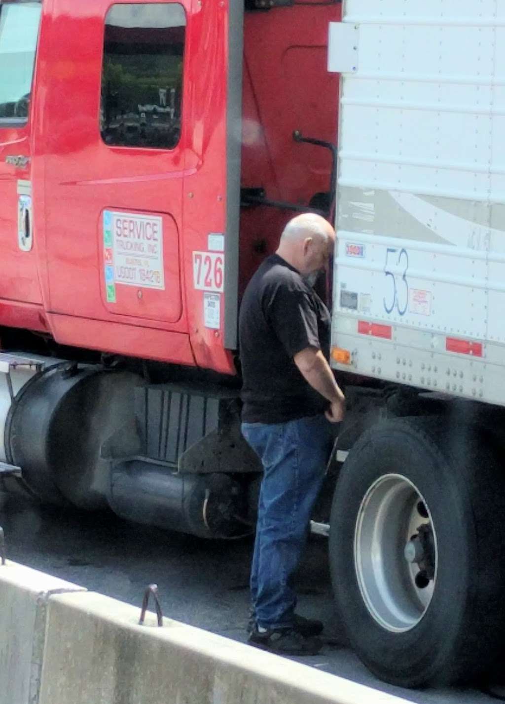 Service Trucking Inc in 2815 County Rd 44, Eustis, FL 32726, USA