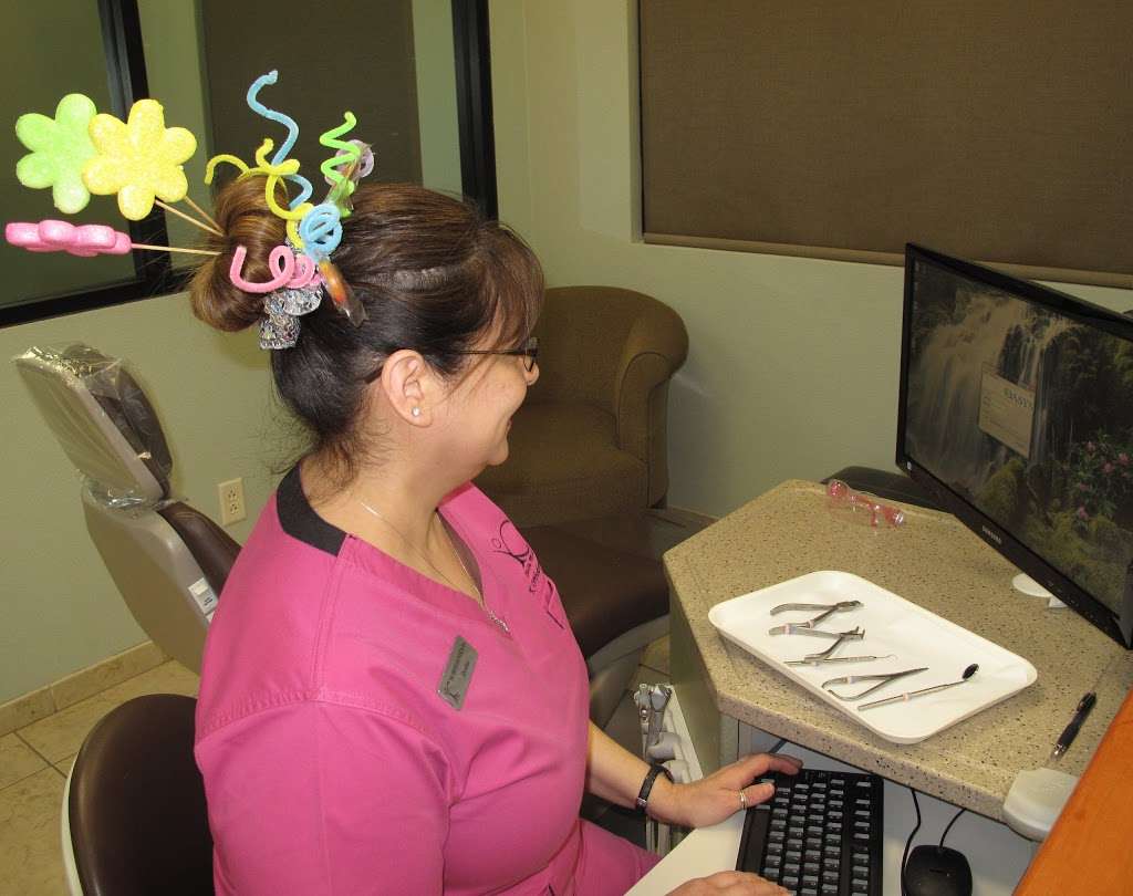 VK Orthodontics | 1571 Thousand Oaks #101, San Antonio, TX 78232 | Phone: (210) 496-6262