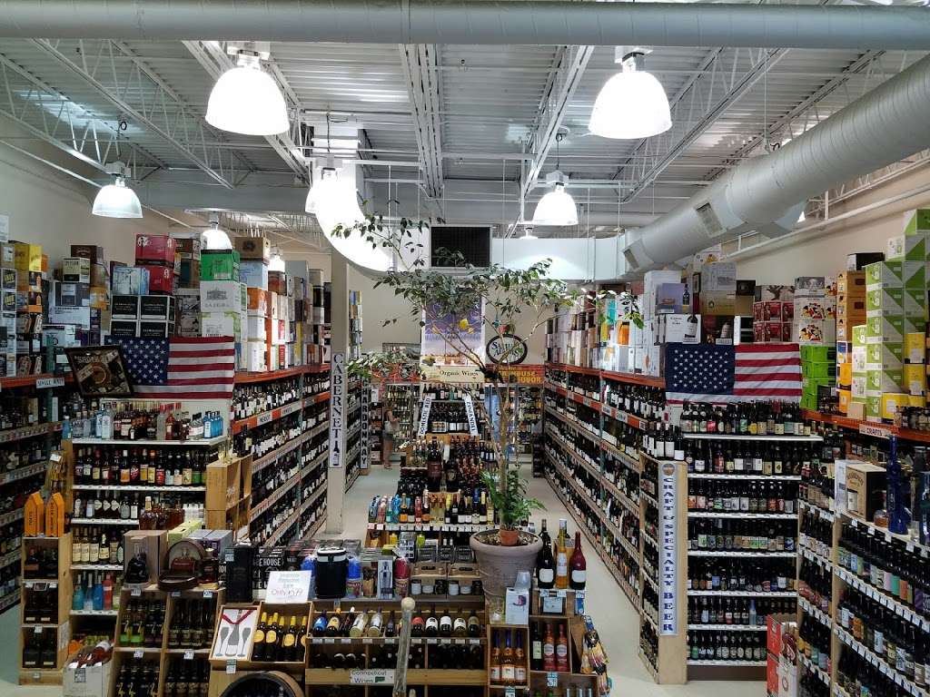 Warehouse Wines & Liquors | 113 Mill Plain Rd, Danbury, CT 06811, USA | Phone: (203) 743-5453