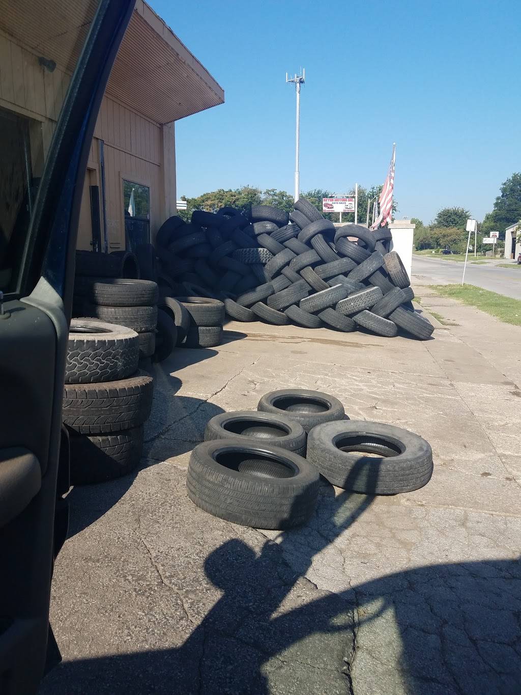 S & S Tire | 3014 E Admiral Pl, Tulsa, OK 74110, USA | Phone: (918) 948-0990