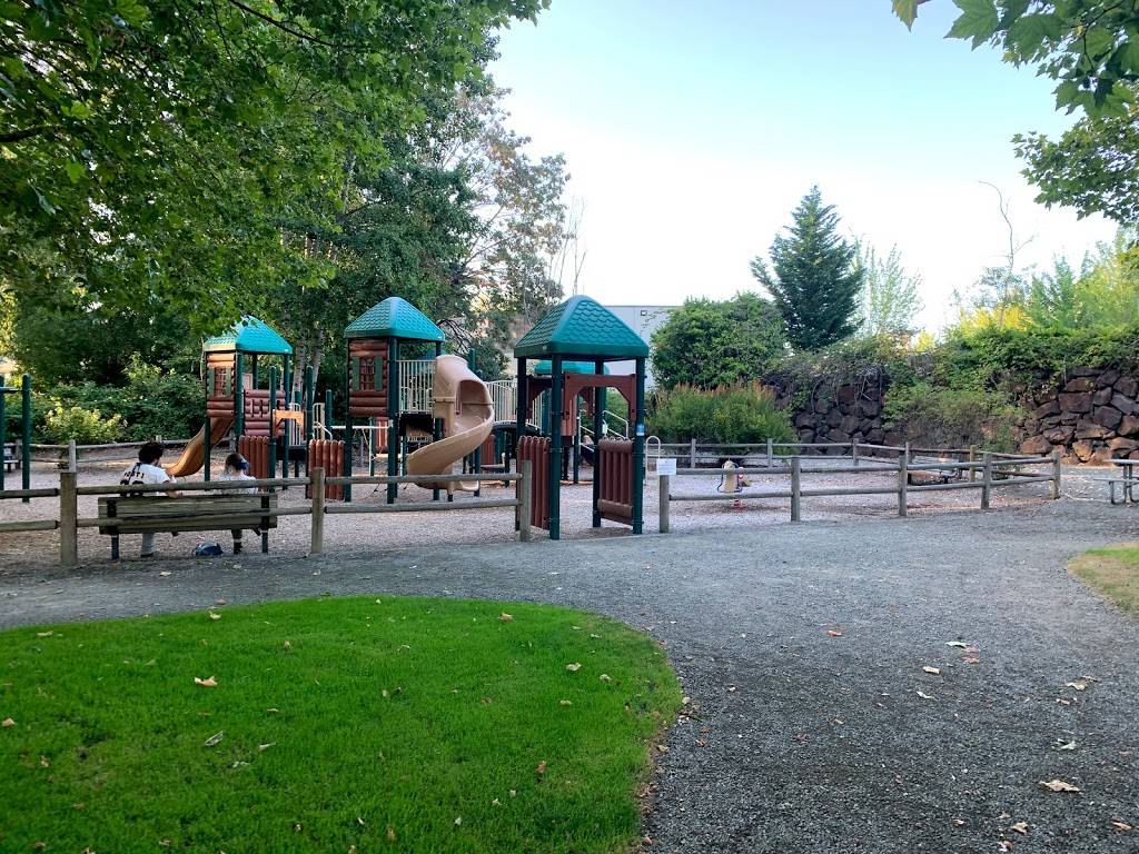 Bellevue Highlands Park | Bellevue, WA 98007, USA | Phone: (425) 452-6885