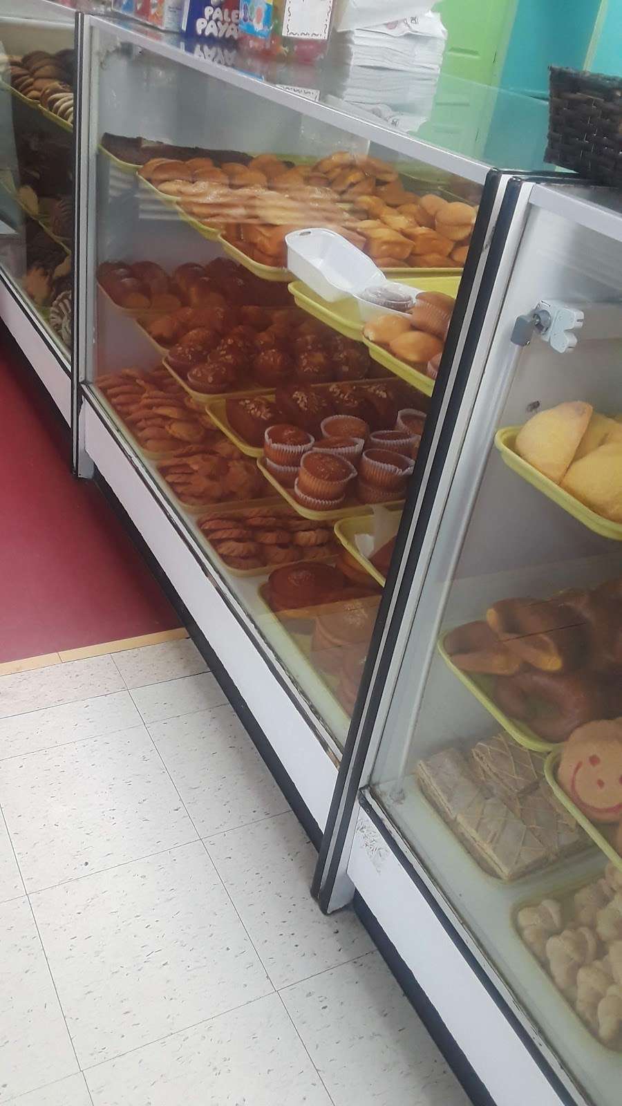 Panaderia Disco Latino | 10105 Hammerly Blvd, Houston, TX 77080, USA | Phone: (713) 461-3565