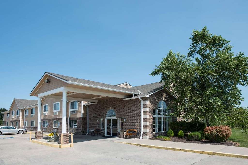 Super 8 by Wyndham Richmond | 888 Slumber Ln, Richmond, MO 64085, USA | Phone: (816) 776-8008