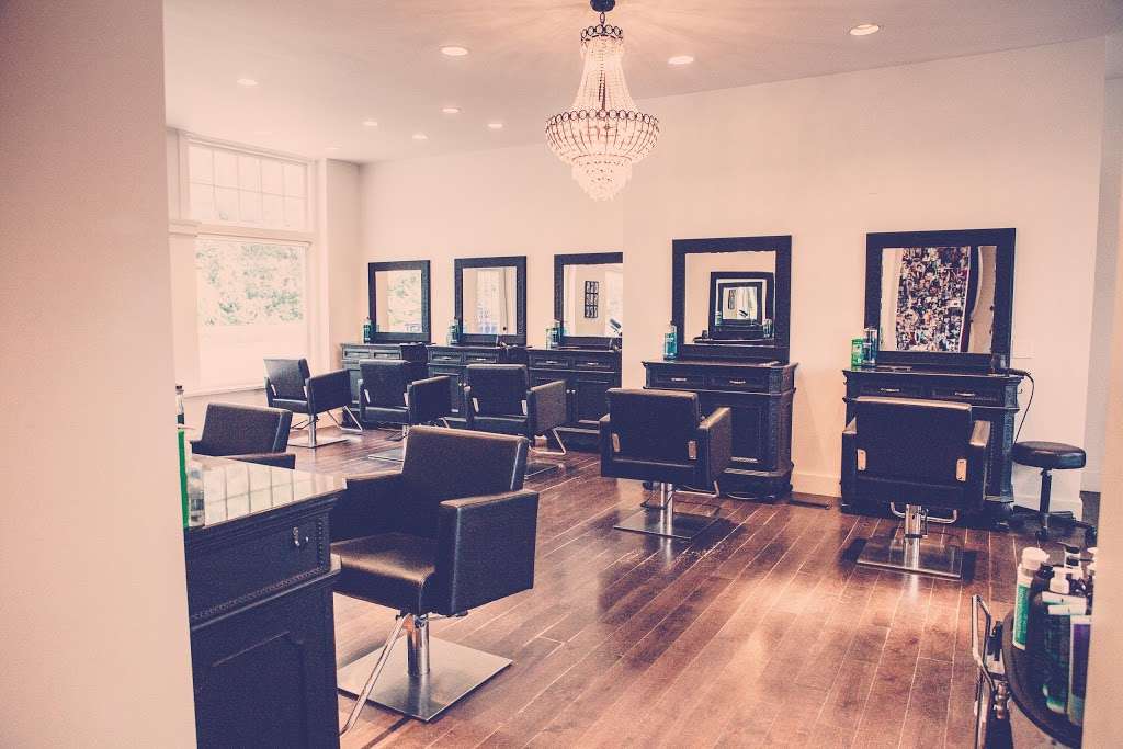 The Parlor Salon And Apothecary | 398 Washington St, Wellesley Hills, MA 02481, USA | Phone: (781) 237-2121