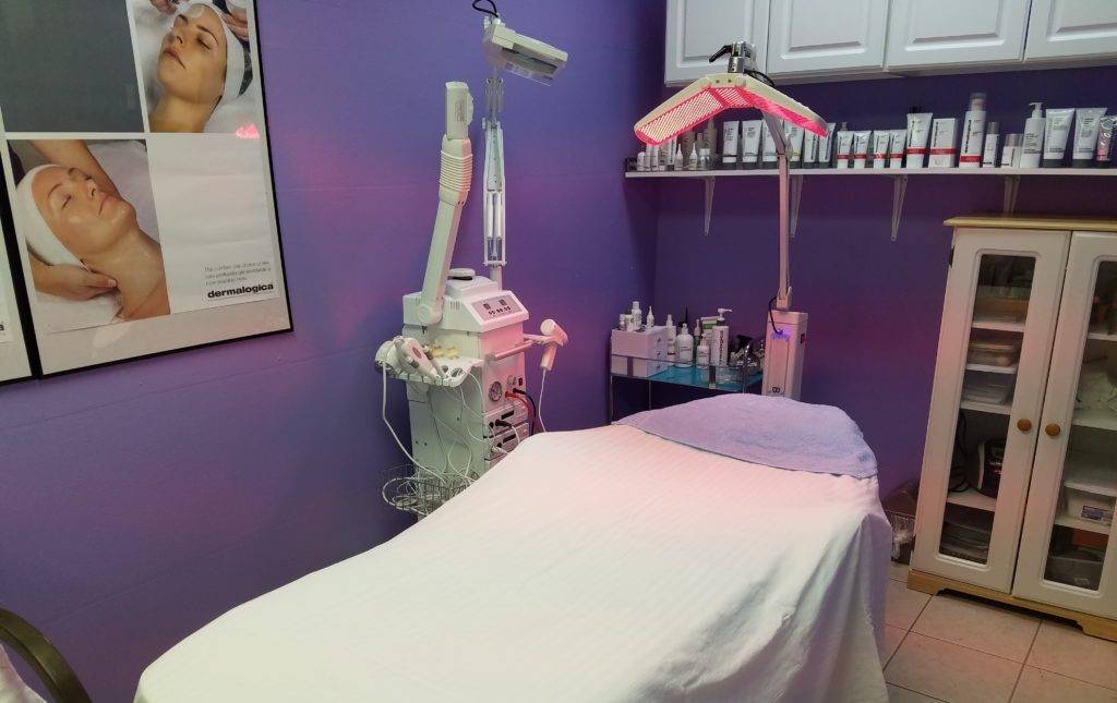 Crest Hair Nail & Spa | 14704 Farm to Market Rd 529, Houston, TX 77095, USA | Phone: (281) 856-9100