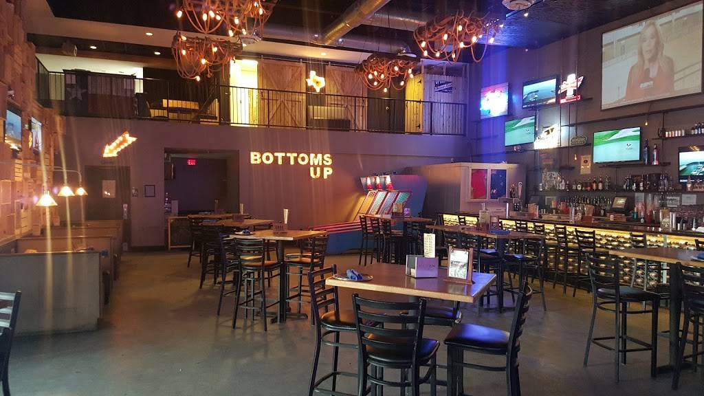 Landmark Bar & Kitchen | 3008 Bledsoe St, Fort Worth, TX 76107, USA | Phone: (817) 984-1166