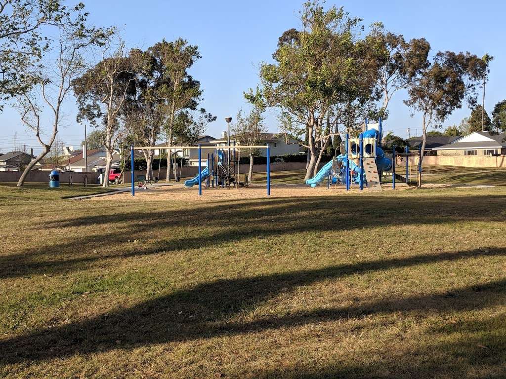 Sunnyglen Park | 5525 Del Amo Blvd, Torrance, CA 90503, USA | Phone: (310) 618-2930