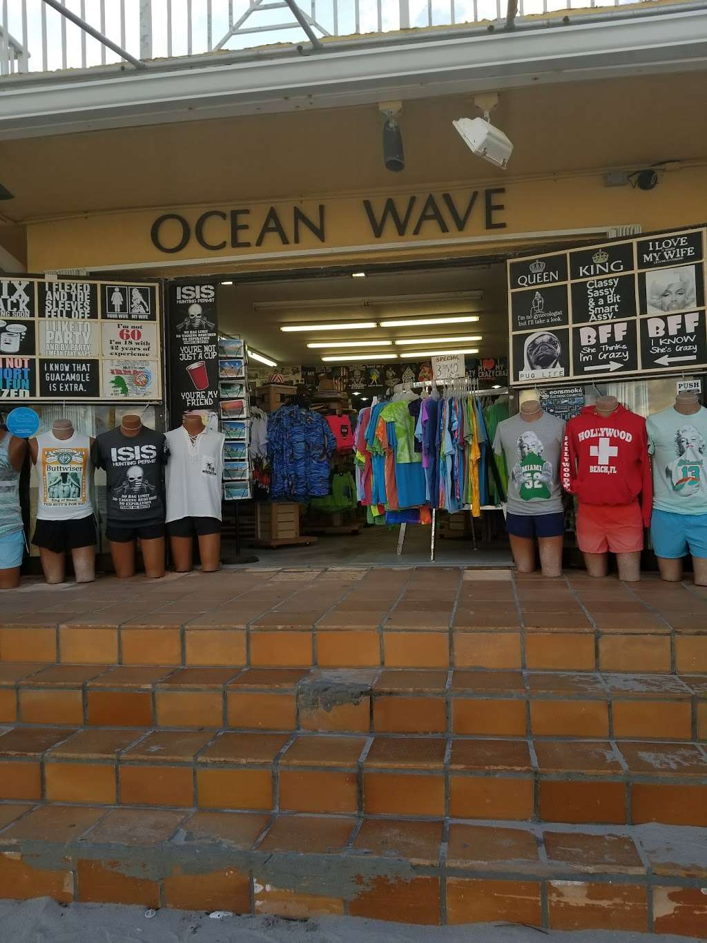 Ocean Wave | 600 N Surf Rd, Hollywood, FL 33019, USA | Phone: (954) 922-2427