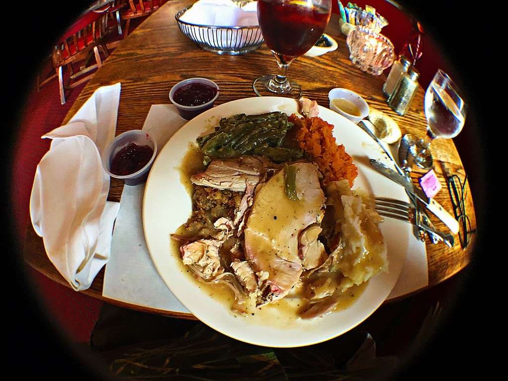 Heritage House | 21225 US-14, Harvard, IL 60033, USA | Phone: (815) 943-6153