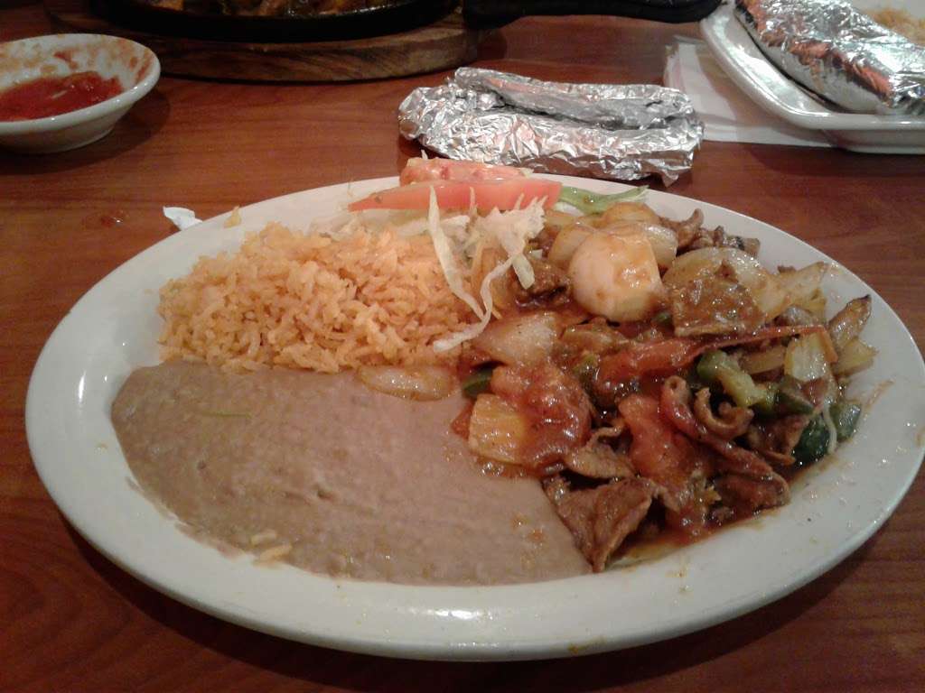 San Pedros Mexican Restaurant | 1239 W 37th Ave, Hobart, IN 46342, USA | Phone: (219) 947-4449
