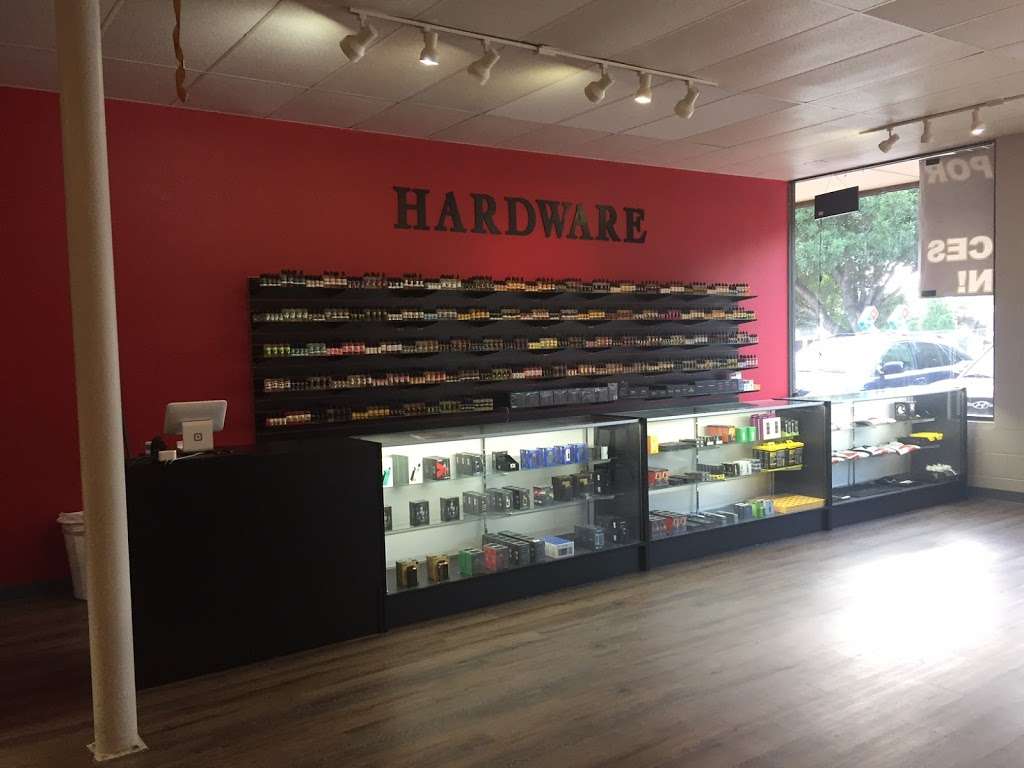 Red Star Vapor & CBD | 1108 Main St, Longmont, CO 80501, USA | Phone: (720) 412-2939