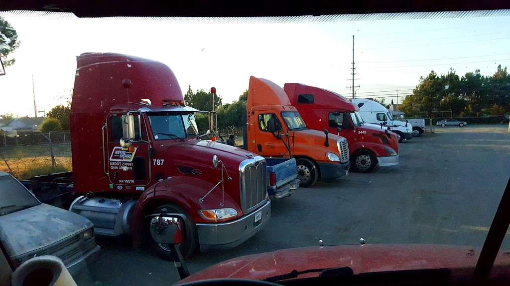 Truck Terminals Plus | 14769 San Bernardino Ave, Fontana, CA 92335, USA | Phone: (909) 357-3255