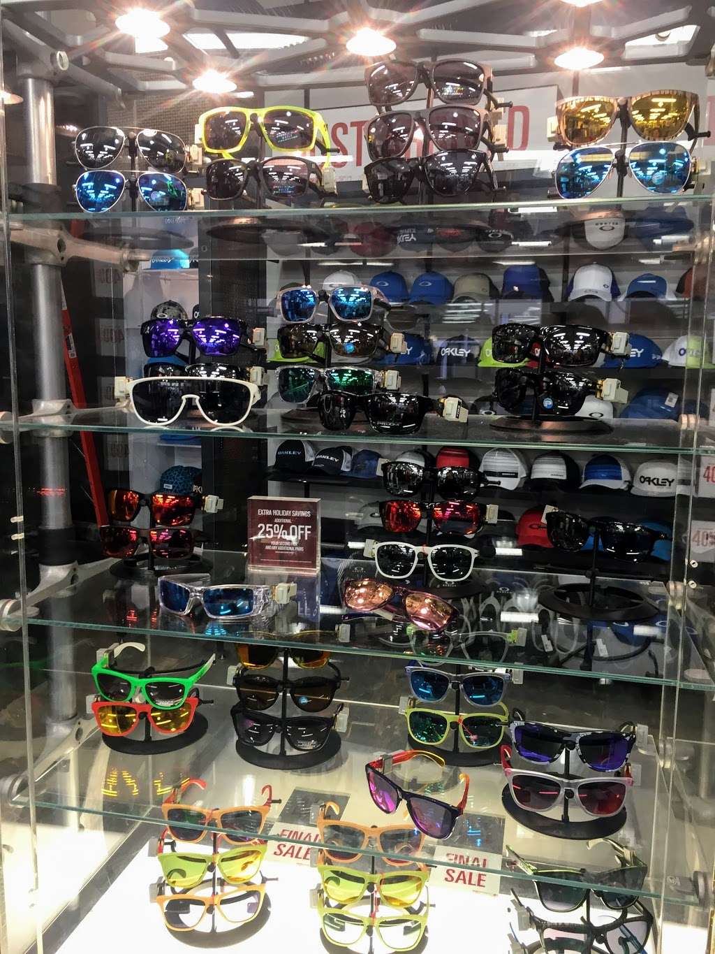 Oakley Vault | 6800 N 95th Ave Ste 780, Glendale, AZ 85305, USA | Phone: (623) 877-9006