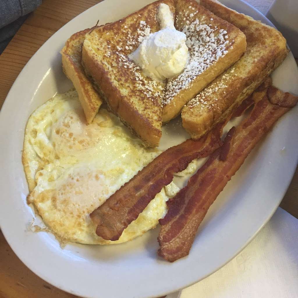 Allens Corner Diner | 44W483 Hwy 20, Hampshire, IL 60140, USA | Phone: (847) 683-4637