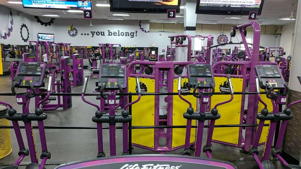 Planet Fitness | 25 Lindeman Dr, Trumbull, CT 06611, USA | Phone: (203) 372-7995
